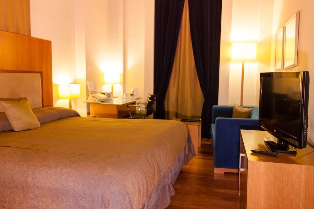 Gdm Megaron, Historical Monument Hotel Heraklion  Exterior photo A room at the hotel