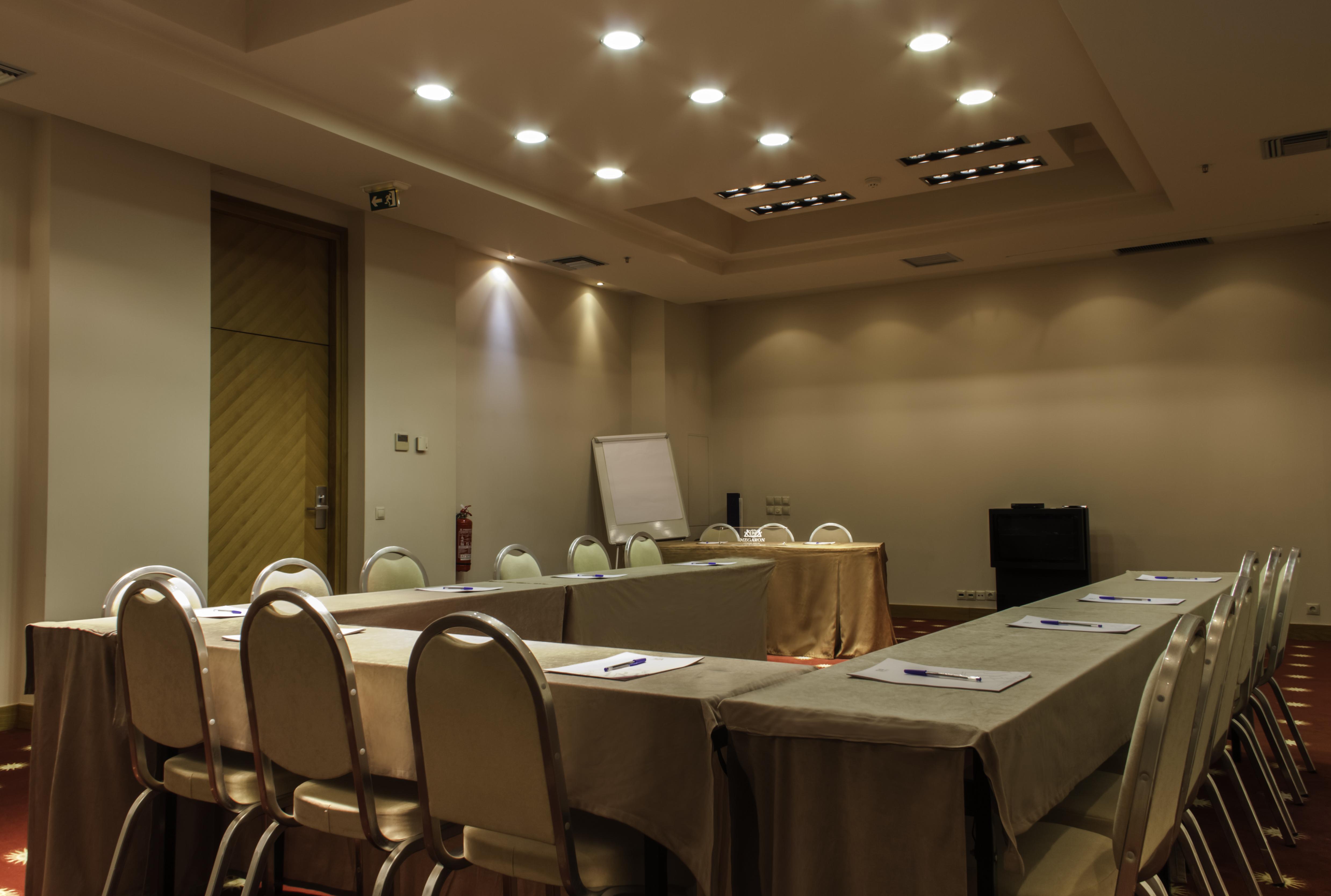 Gdm Megaron, Historical Monument Hotel Heraklion  Exterior photo A meeting room