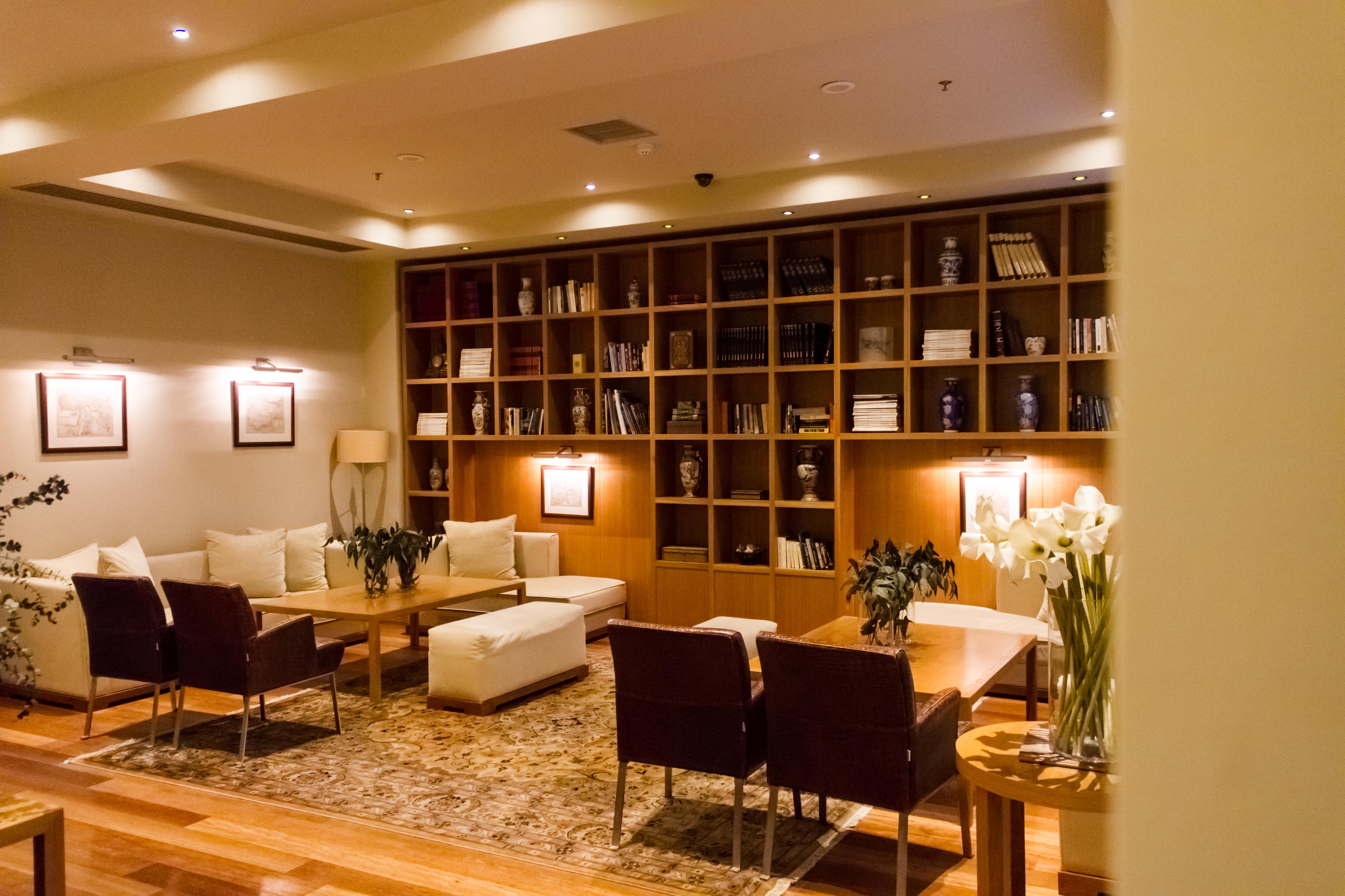 Gdm Megaron, Historical Monument Hotel Heraklion  Exterior photo The lounge at the airport