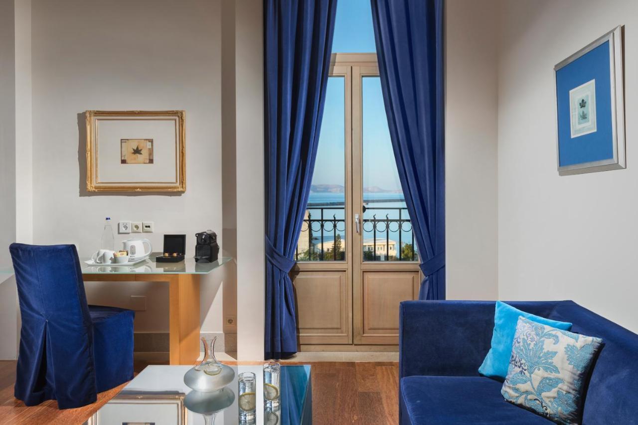 Gdm Megaron, Historical Monument Hotel Heraklion  Exterior photo A room at the hotel