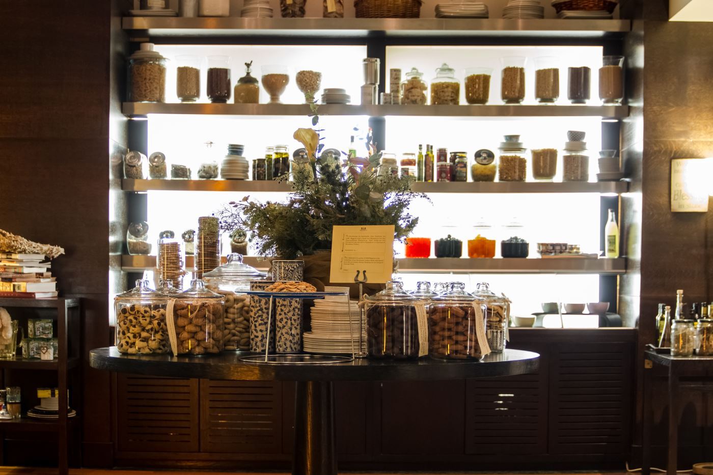 Gdm Megaron, Historical Monument Hotel Heraklion  Exterior photo A display of teas at a tea shop in Tokyo