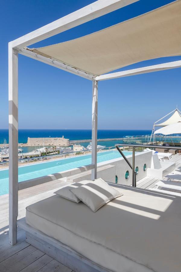 Gdm Megaron, Historical Monument Hotel Heraklion  Exterior photo View from the rooftop pool